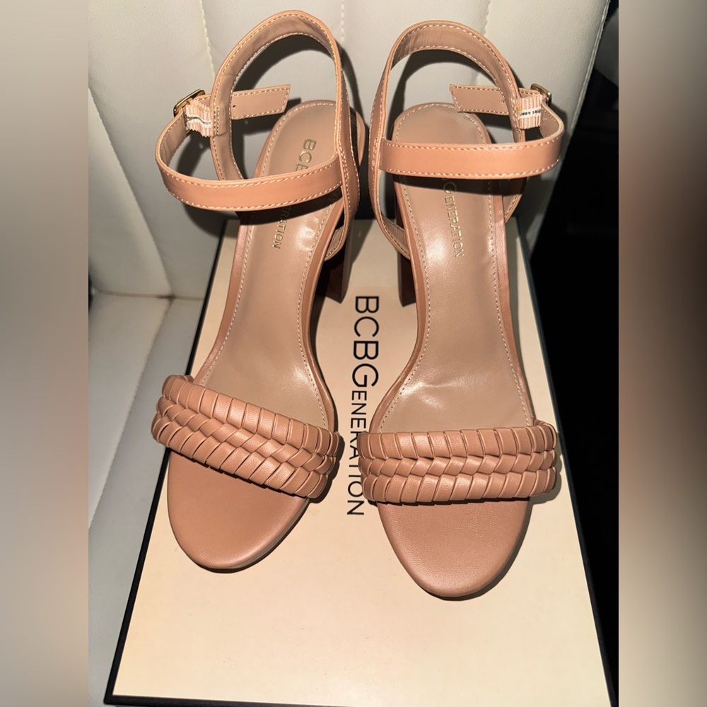 BCBG Oberla Camel heels with Ankle Strap and Chunky Heel size 7.5 worn 1x